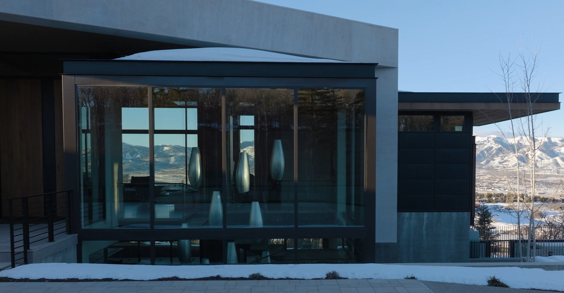 Aluminum_alloy_doors_and_windows_595
